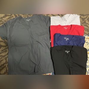 5 Butter Soft scrub tops size Small